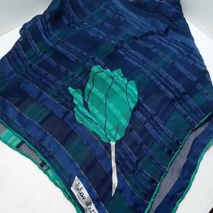 Charlotte square scarf 100% silk 28"×28" preowned